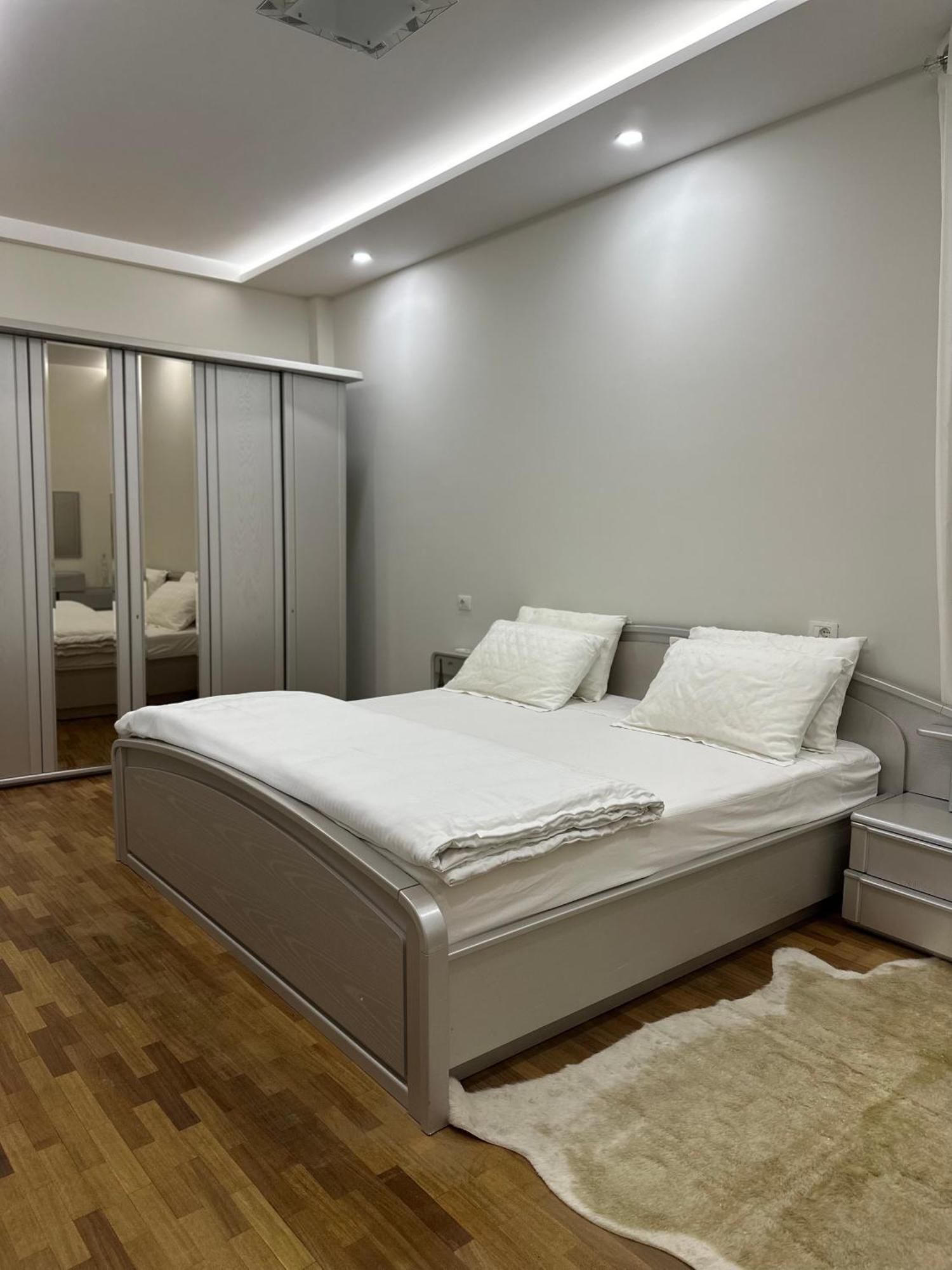 Dry Lake Apartment Tirana Extérieur photo